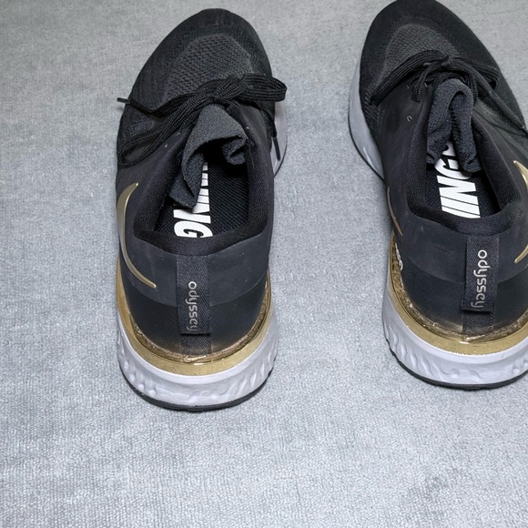 Nike React Flyknit Black Gold Sneakers Men’s 11.5 Near New Running Shoes (2) - Picture 5 of 6